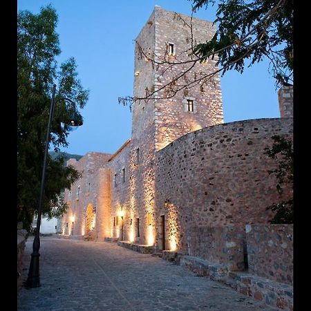 Arapakis Historic Castle Aparthotel Pyrgos Dirou ภายนอก รูปภาพ