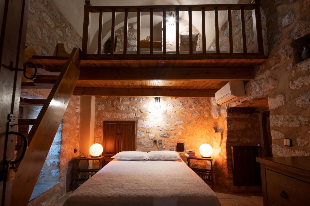 Arapakis Historic Castle Aparthotel Pyrgos Dirou ภายนอก รูปภาพ