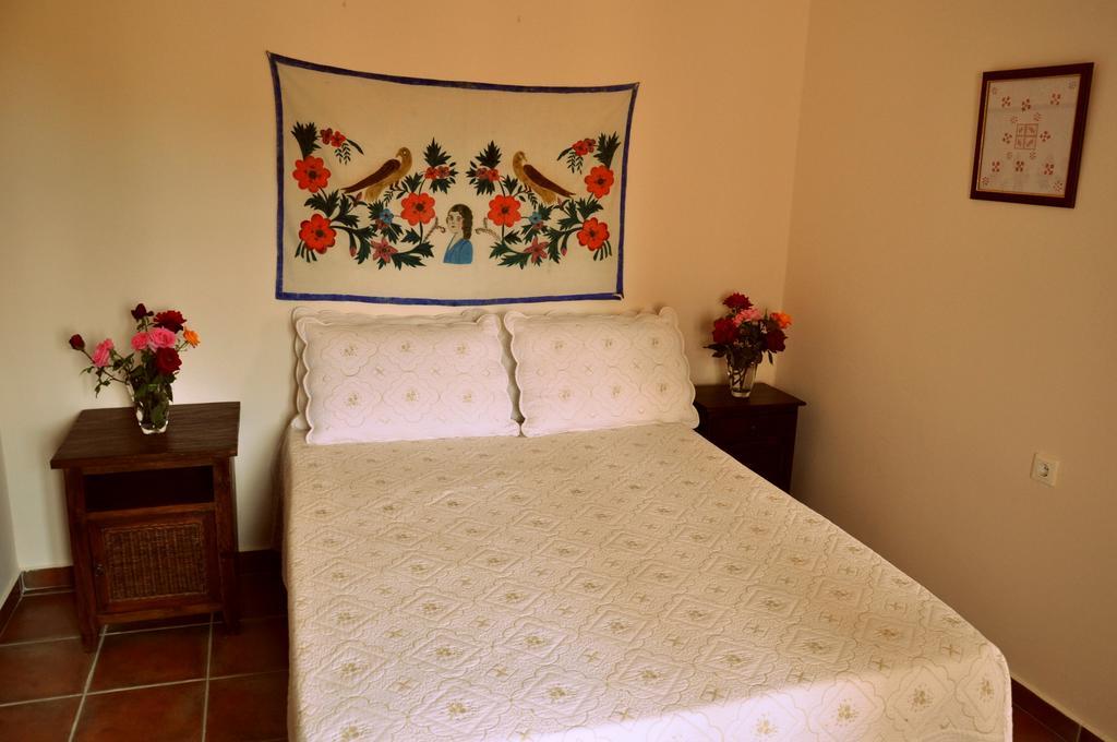 Arapakis Historic Castle Aparthotel Pyrgos Dirou ภายนอก รูปภาพ