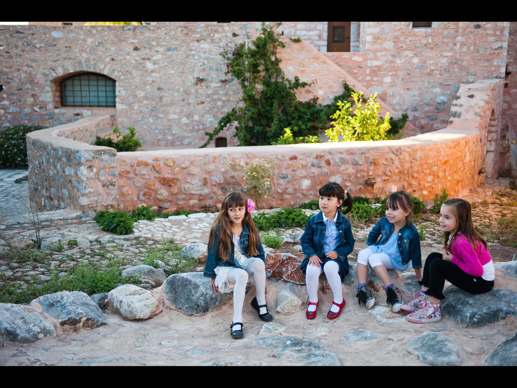 Arapakis Historic Castle Aparthotel Pyrgos Dirou ภายนอก รูปภาพ