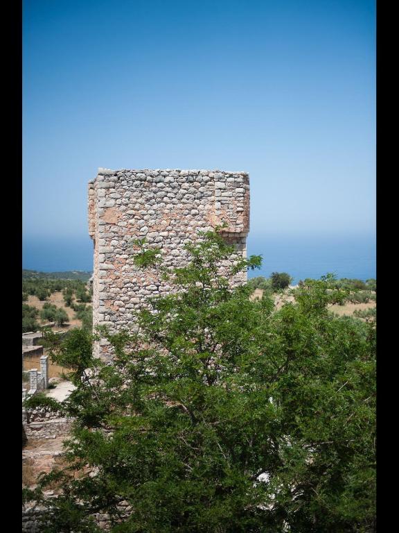 Arapakis Historic Castle Aparthotel Pyrgos Dirou ห้อง รูปภาพ