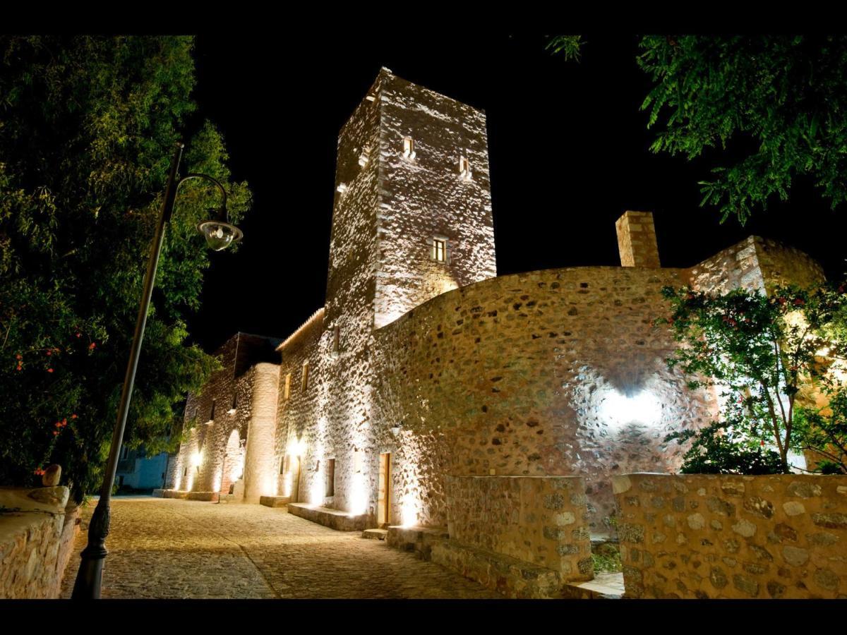 Arapakis Historic Castle Aparthotel Pyrgos Dirou ภายนอก รูปภาพ